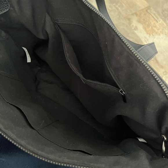 Faux Leather Tote Bag - Picture 5 of 11